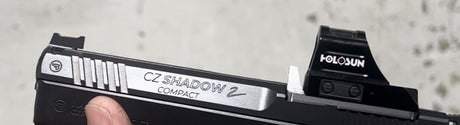CZ Shadow 2 adapterilevy integroidulla eteenpäin siirretyllä takatähtäimellä | Trijicon RMR footprint